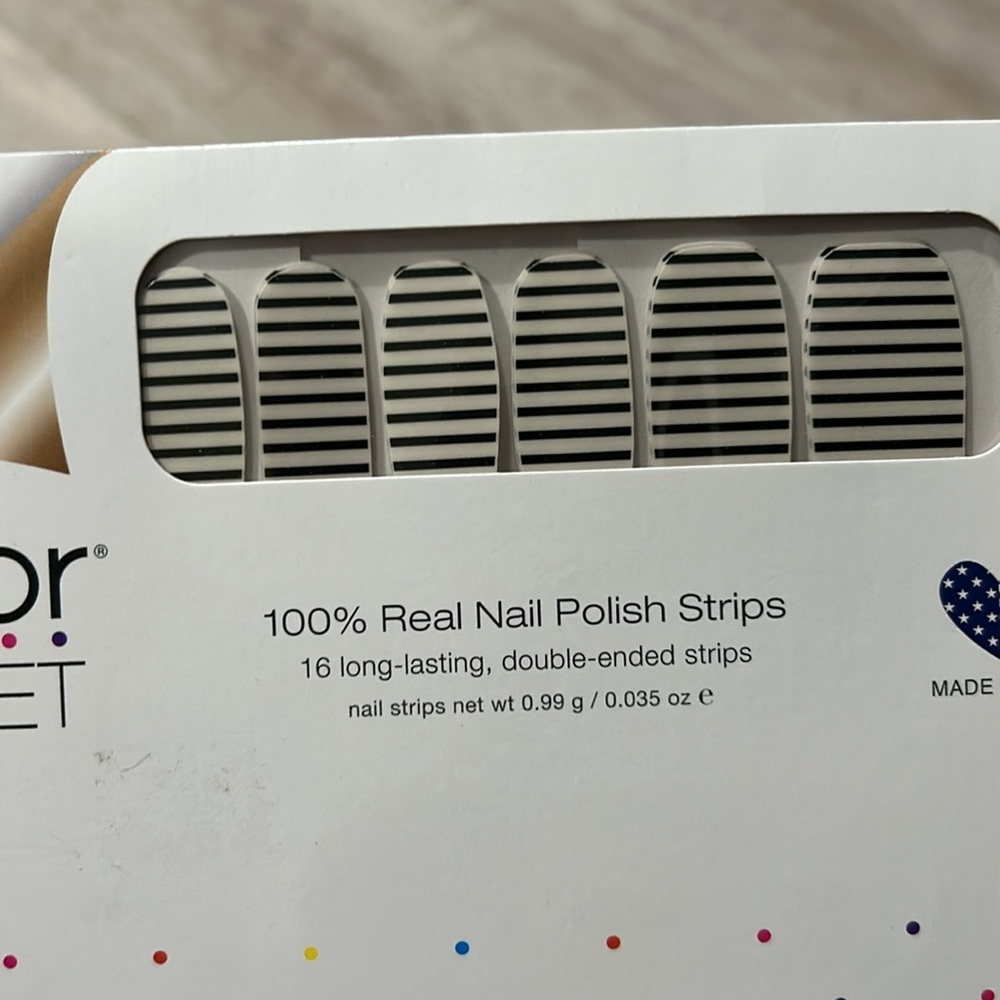 Colorstreet nail strips, brand new, 3 sets - Picture 4 of 5